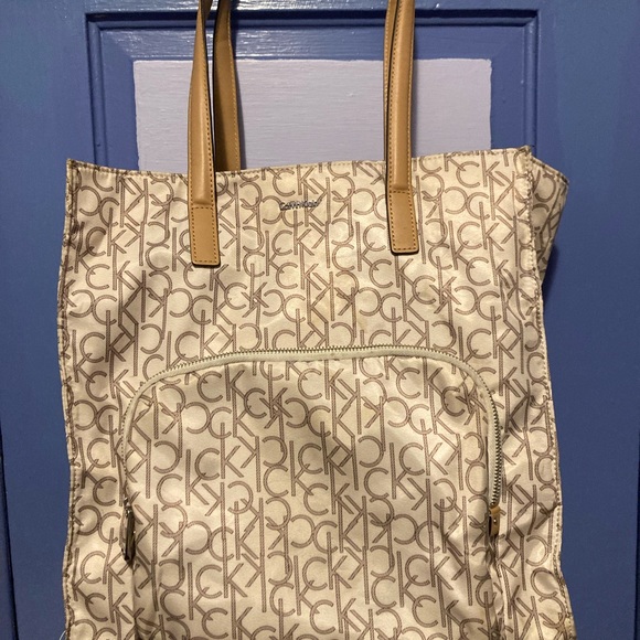 Calvin Klein Handbags - Calvin Klein bag new